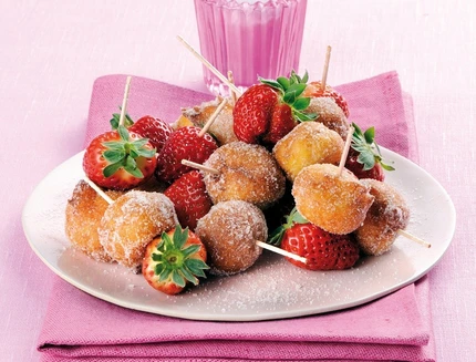 Frittelle di ricotta con zucchero e fragole al bimby
