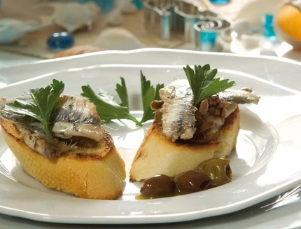 bruschette-alici-arriganate-olive-prezzemolo-b-655