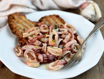 Calamari in umido in bianco still 2