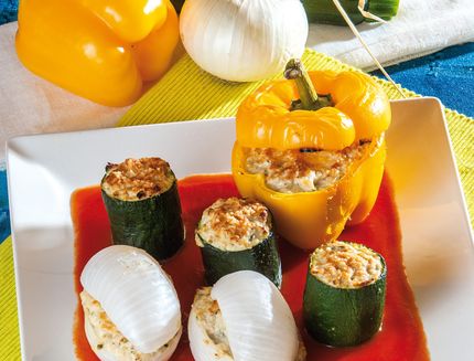Verdure ripiene su salsa di pomodoro b0072