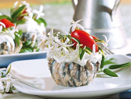 Tortini alle alici con pomodoro e burrata b117