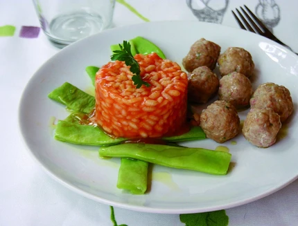 riso-al-pomodoro-con-fagioli-e-polpettine-a1026-6