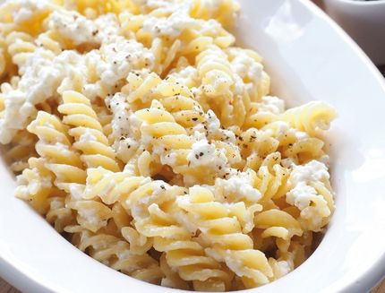 fusilli-con-quartirolo-e-pepe-b1013