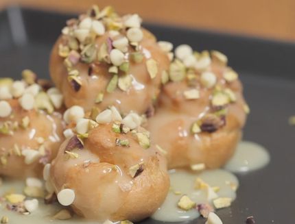 profiteroles al pistacchio