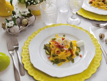 Tagliatelle primaverili con nido b593