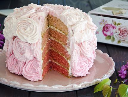 pink-rose-cake