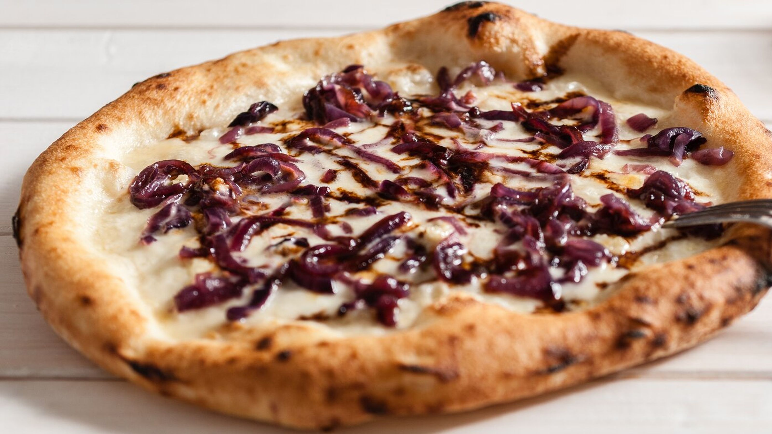 pizza-gorgonzola-e-cipolla